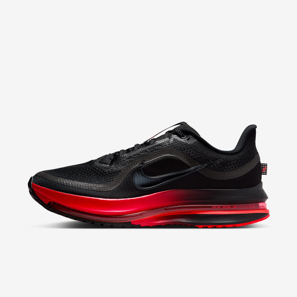 NIKE - Pegasus Premium ZWART UNIVERSITY RED