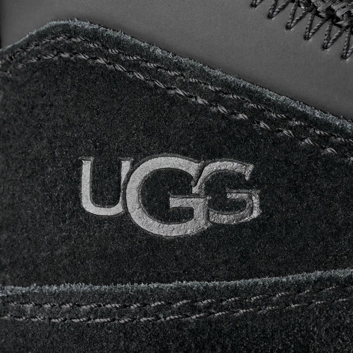 UGG Lowmel Black